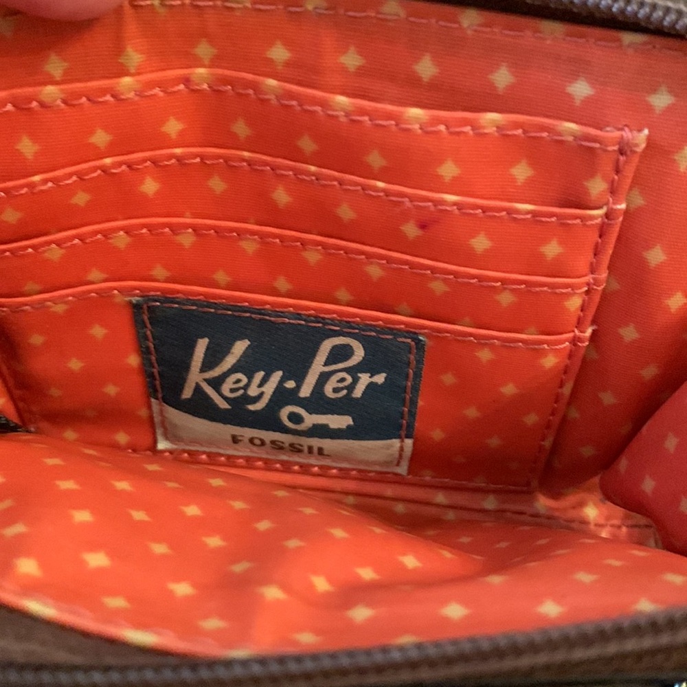 Fossil Swan Zip Key-Per Wristlet Euc In Brown - image 5